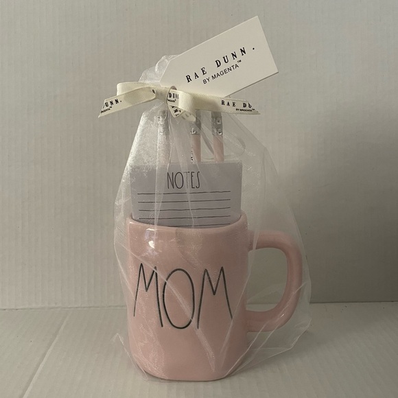 🩷 Rae Dunn 🩷 Mom Ceramic Mug Gift Set with Notepad and Pencils NWT - Picture 2 of 8